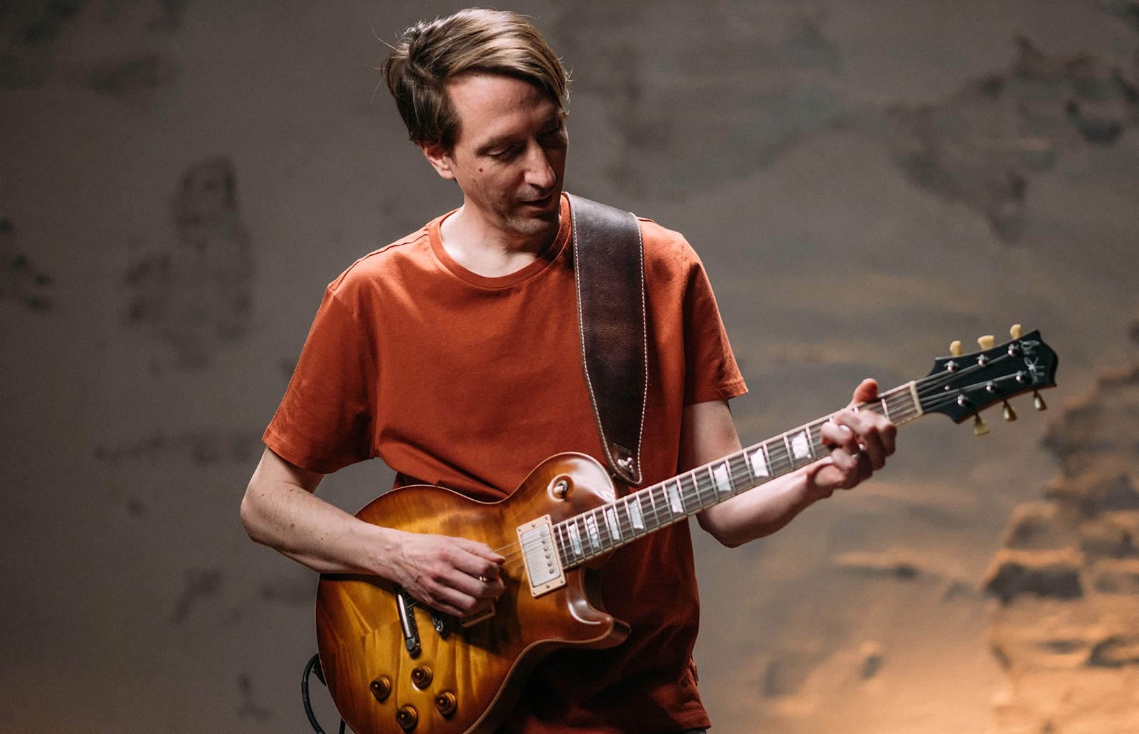Hanno Busch an der Gitarre. 